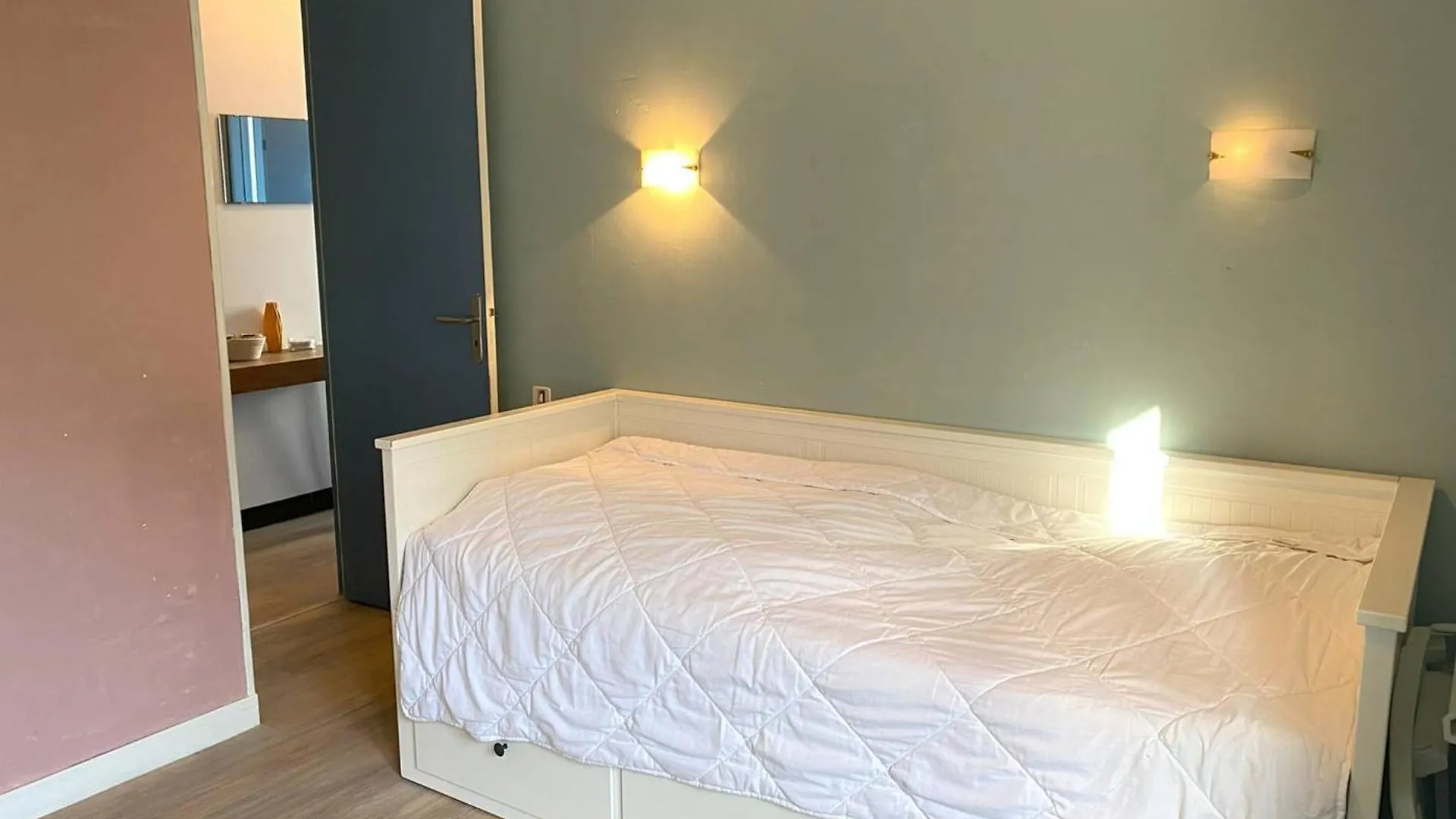 Apartment Appartement 2 Chambres Avec Vue Sur Mer Et Parking A Perros-Guirec - Fr-1-368-154 France